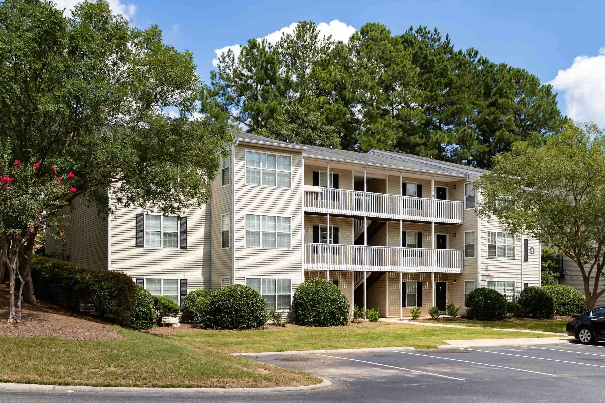 exterior the mark 7120 apartments in marrow ga exterior 1